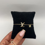 Lara | Pulseira Monograma Dourada