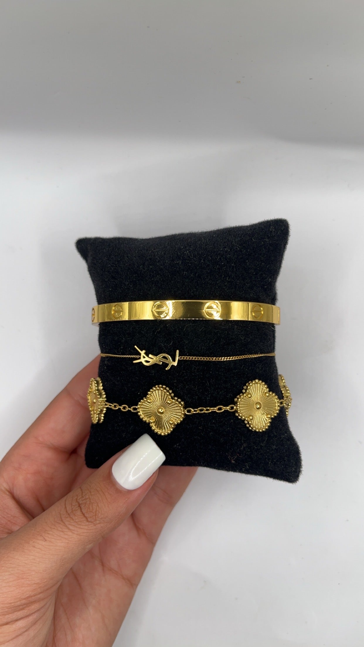 Florença | Stack de Pulseiras Douradas