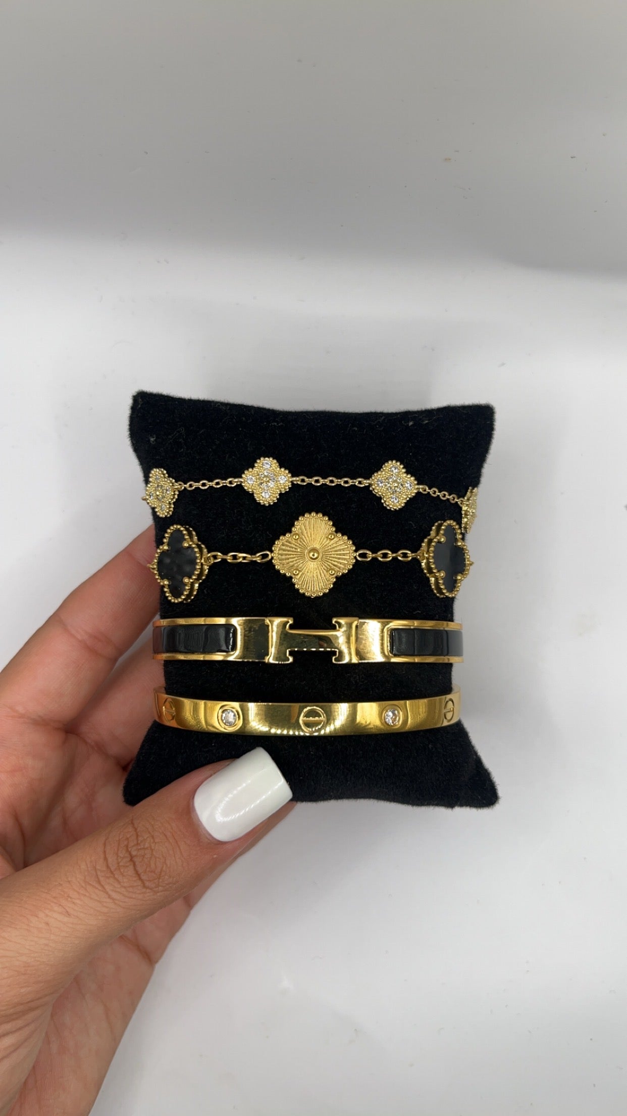 Portofino | Stack de Pulseiras Douradas
