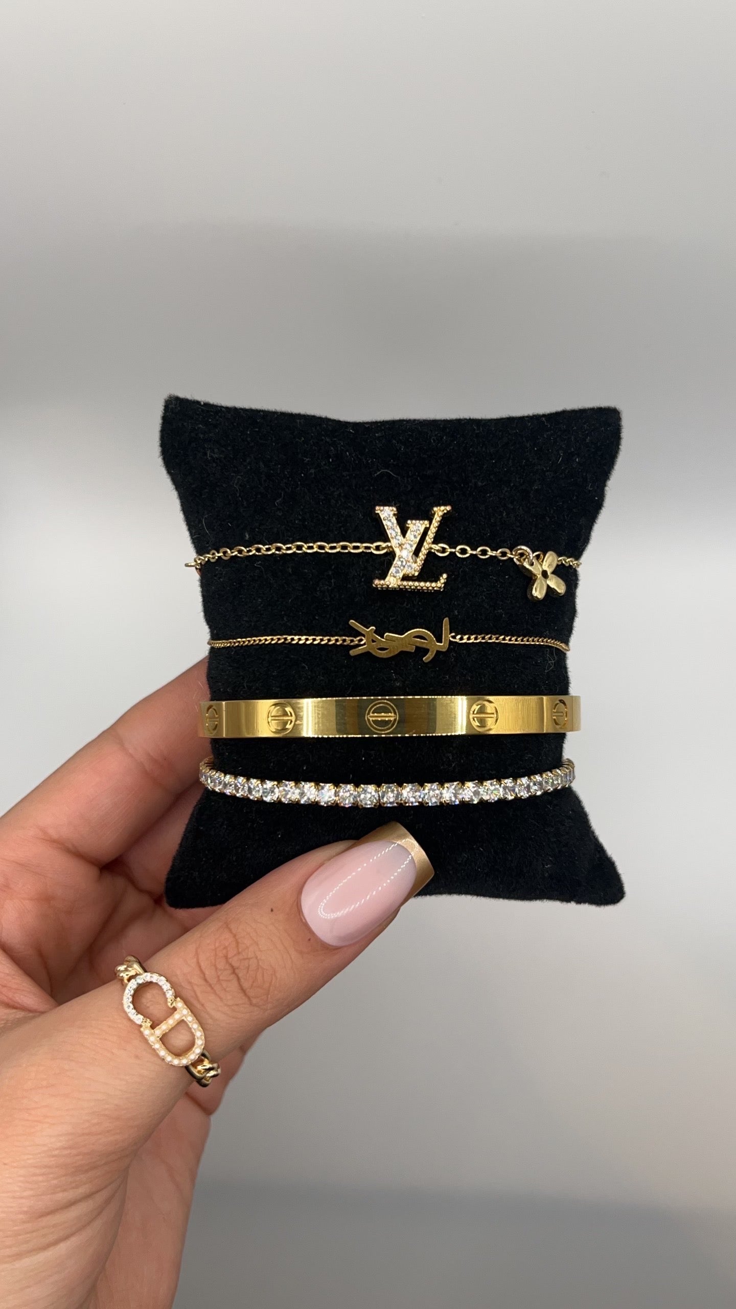 Cannes | Stack de Pulseiras Douradas
