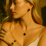 Manuela | Conjunto Trevo Preto