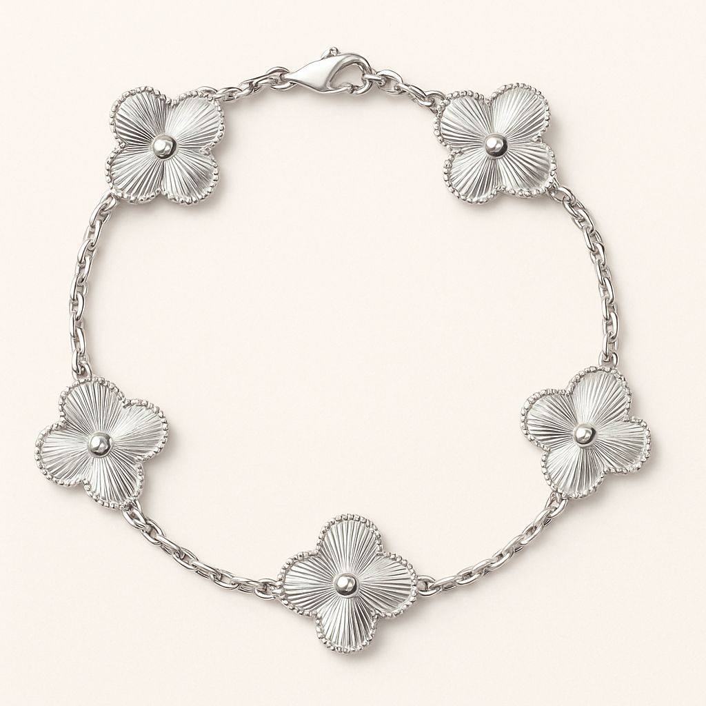 Clara | Conjunto Trevo Prateado